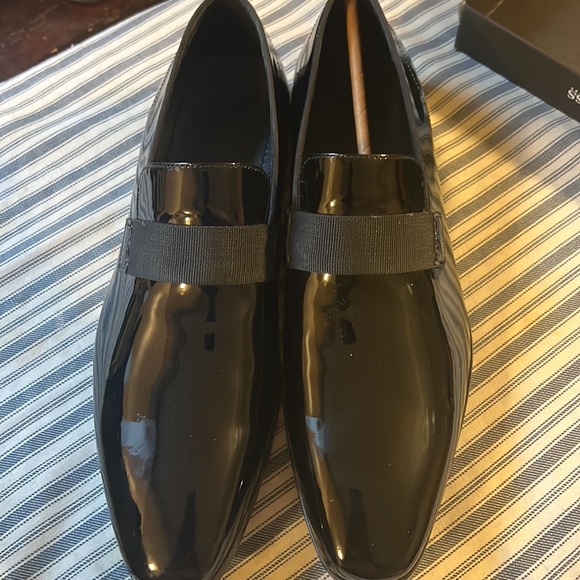 Shoe - Picture 3 of 5